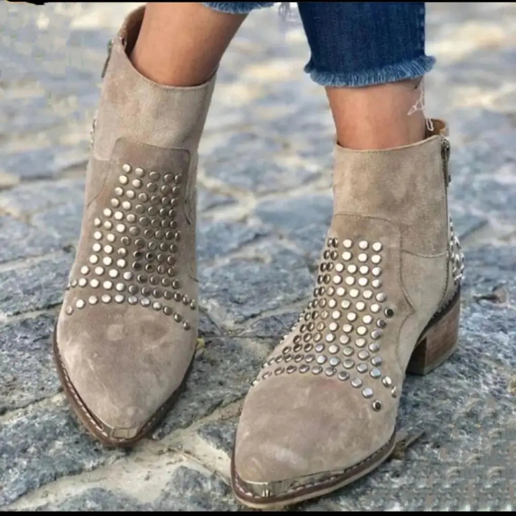  SIMONE | STUDDED POINTED ANKLE BOOTS