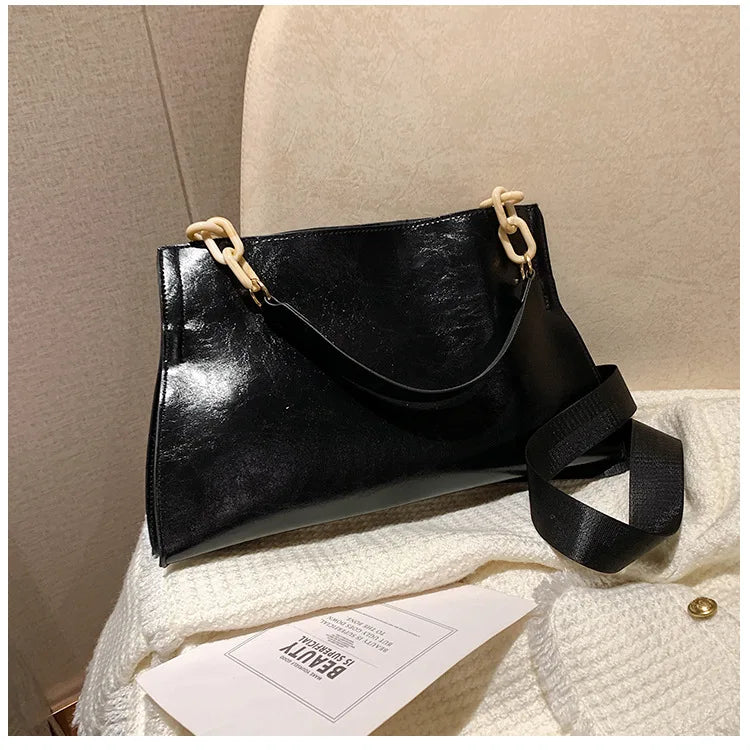 Chic Soft Leather Shoulder Bag | Spacious Fashion Handbag