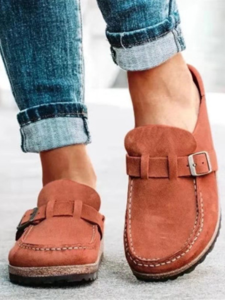 Valencia | Suede Buckle Comfort Clogs