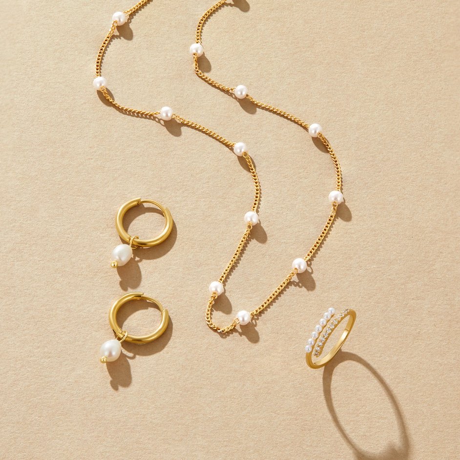 Timeless Pearl Necklace